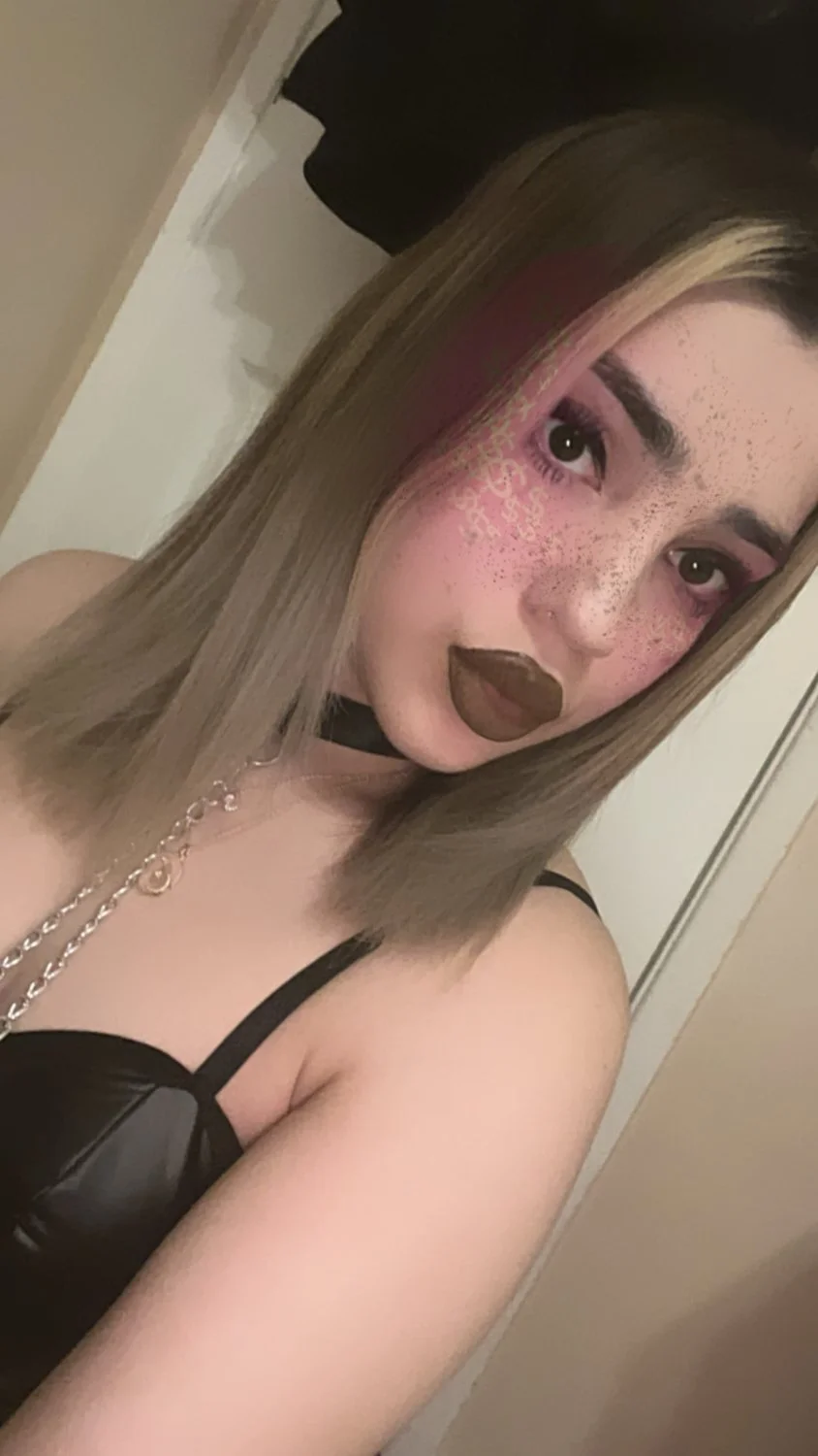 Slutty sis Esmeralda being a webslut image 17
