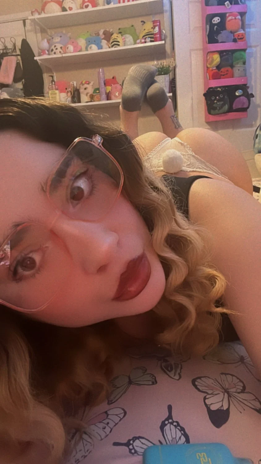 Slutty sis Esmeralda being a webslut image 42