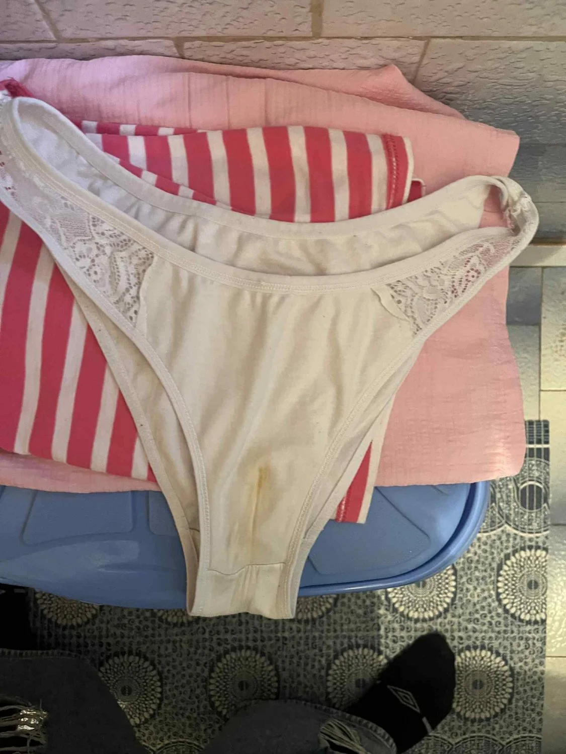 My mom stained panties makes me so freaking horny. hit me up if you use your moms dirty panties too main image
