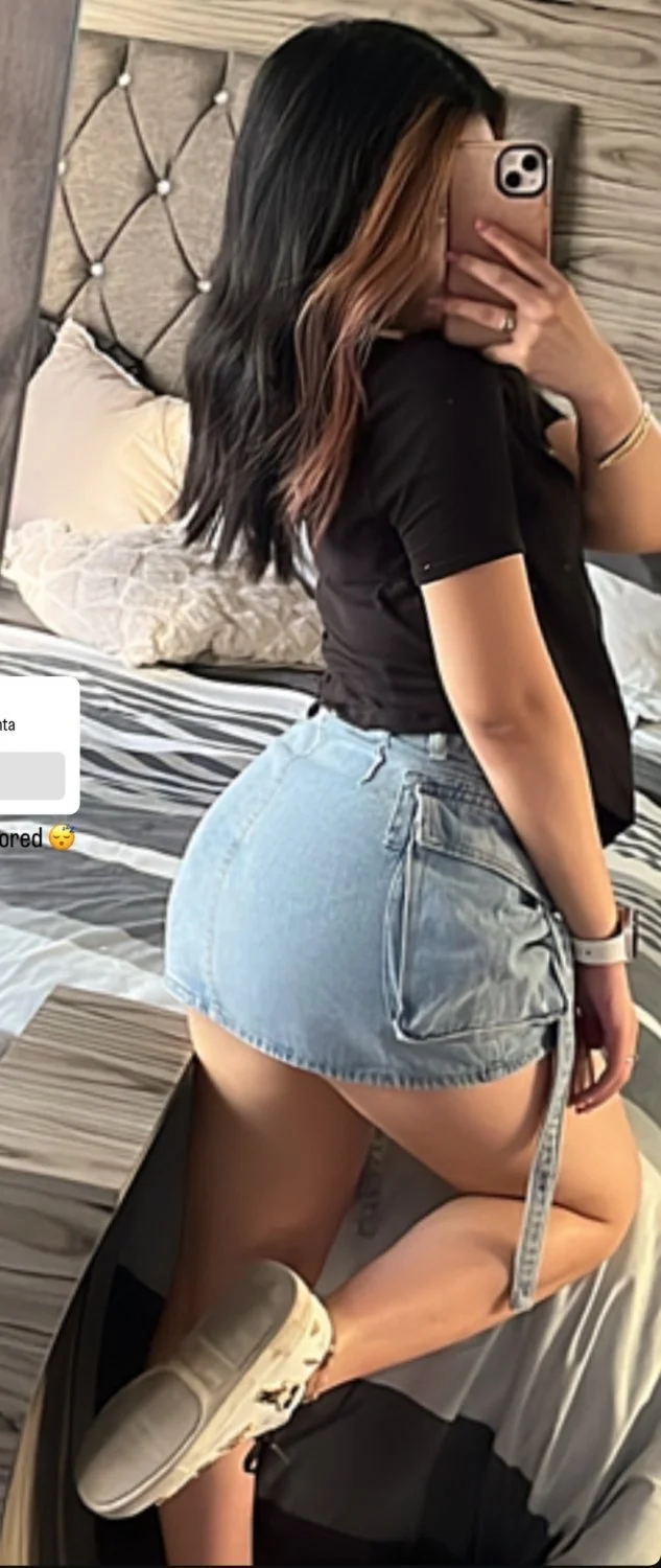 Un poco mas de esta putita nalgona image 14