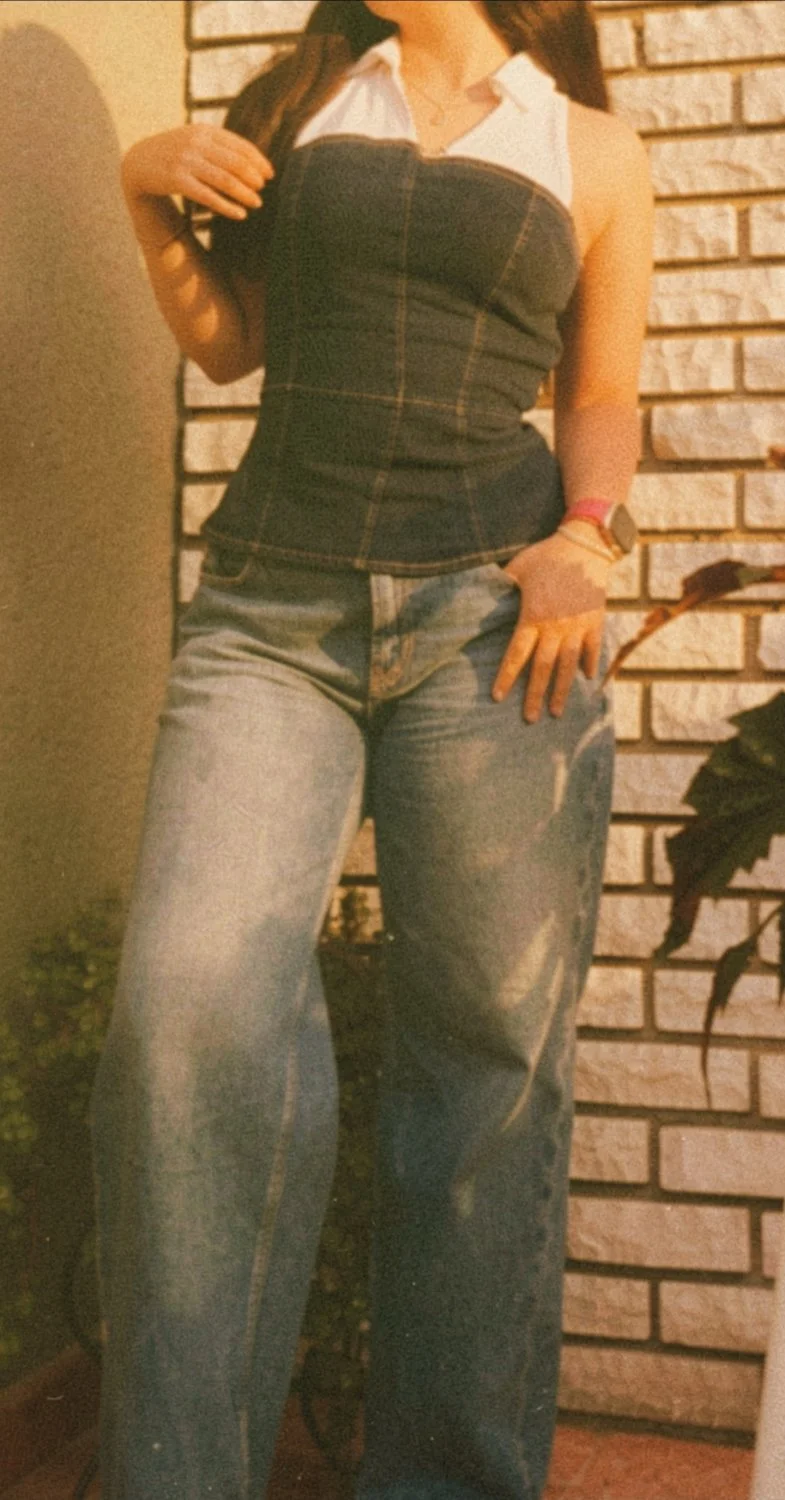 Un poco mas de esta putita nalgona image 3