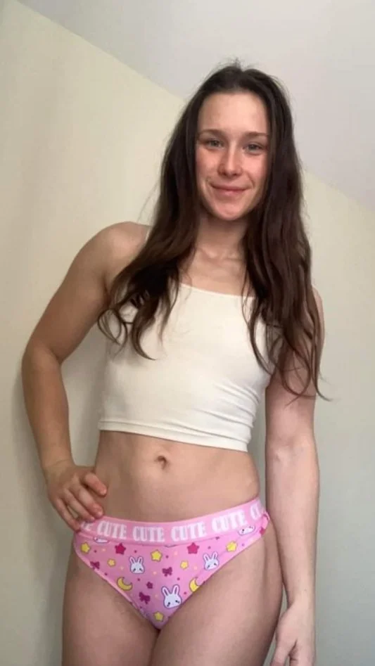 Hanna white and pink image 3