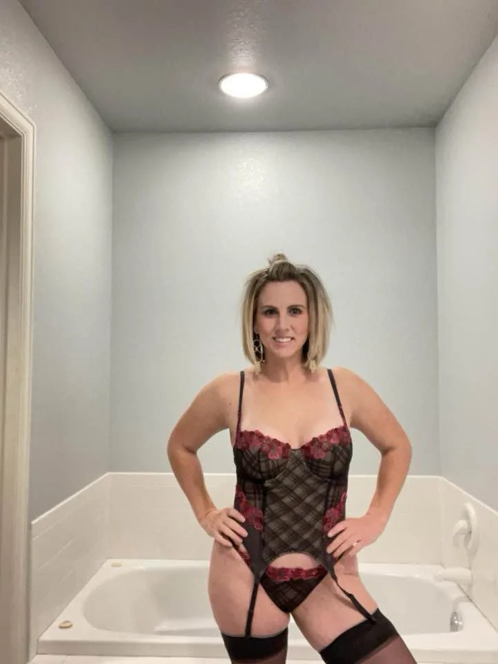 MILF Whore Stacy image 15