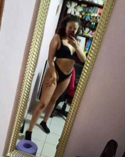Corno implorou pra vazar esposa delicinha 🙈🤐🤤🔥😈😋 cover image