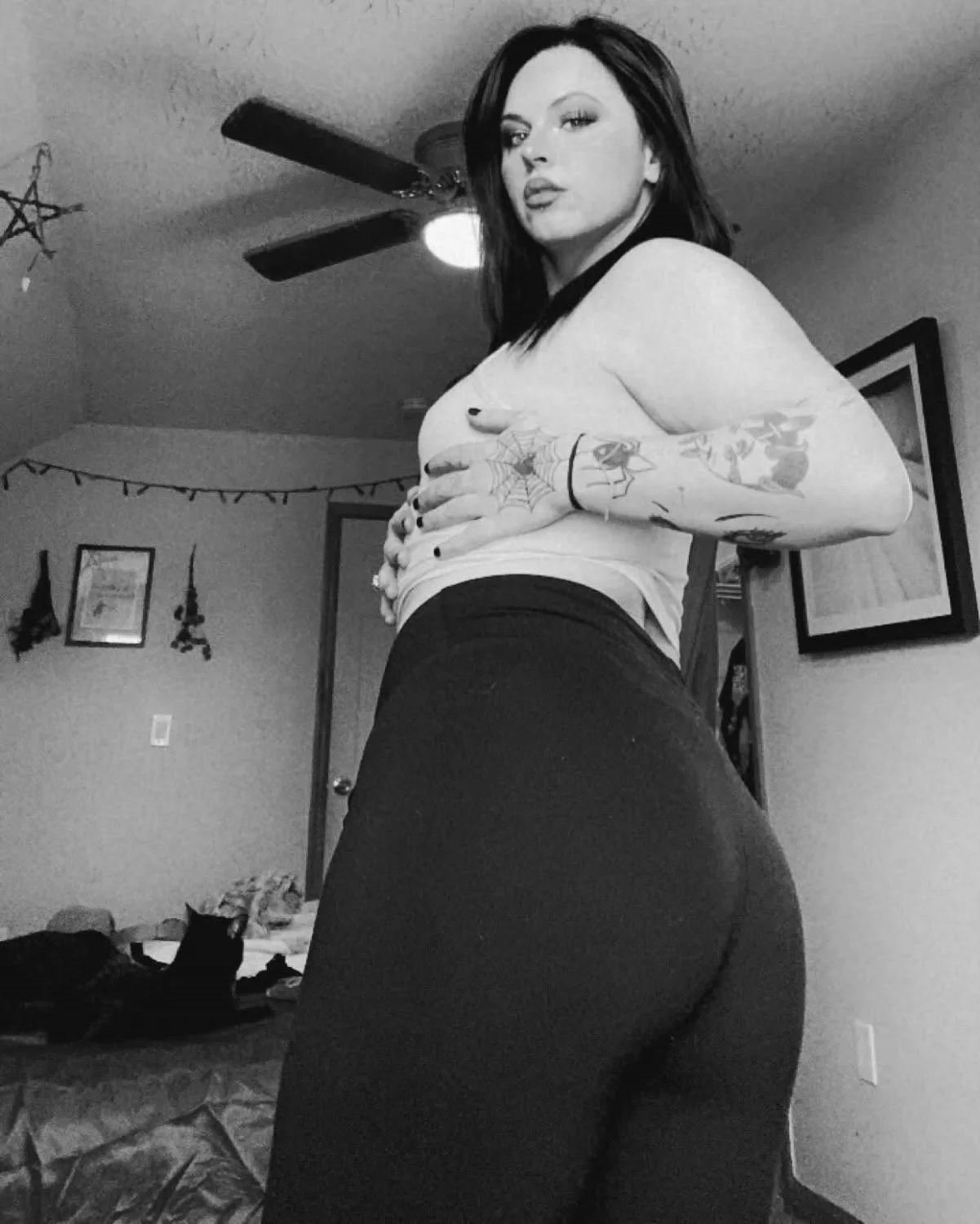 allieee image 15