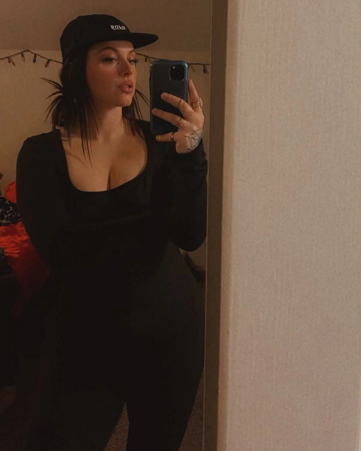 allieee image 7