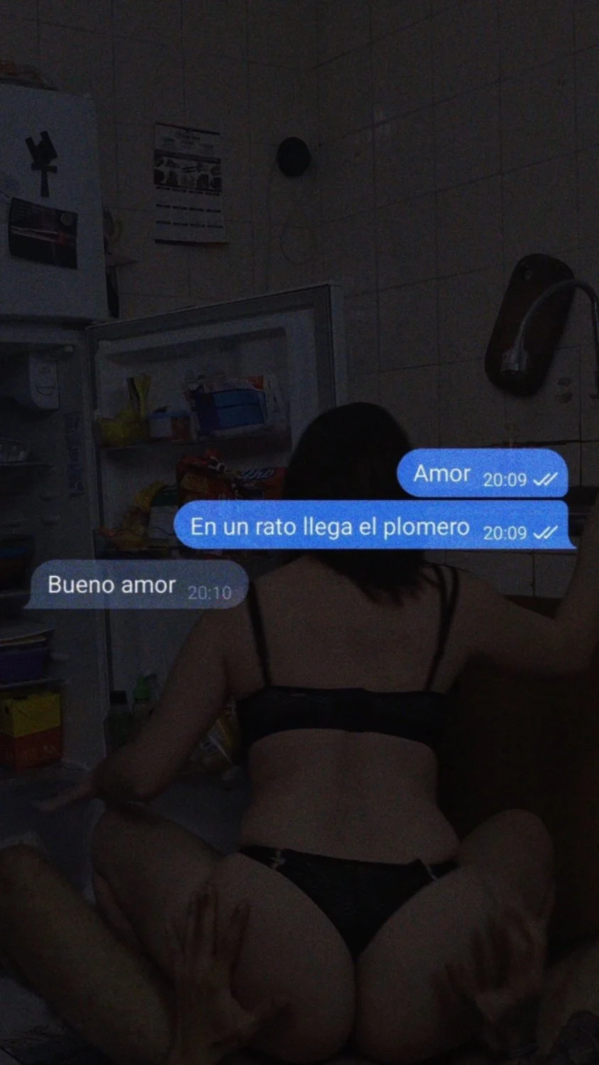 OJO CON LOS PLOMEROS 🤣🫎 culona sentones latina cowgirl cabalgando trola infiel cornudo pov main image