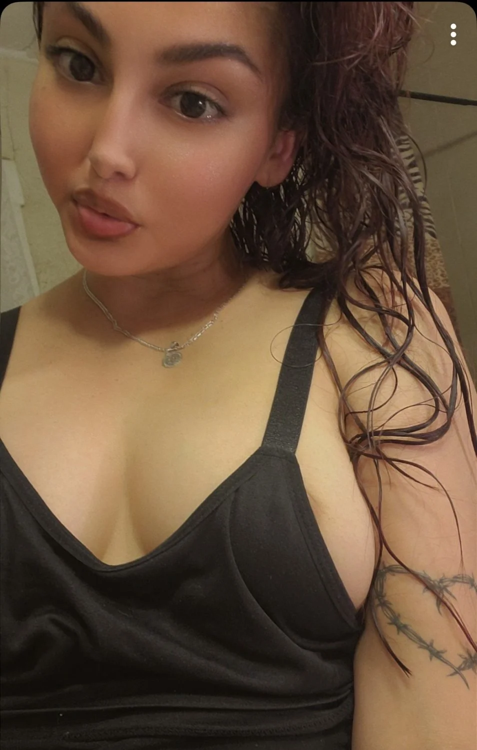 Fcking my best friend girlfriend image 3