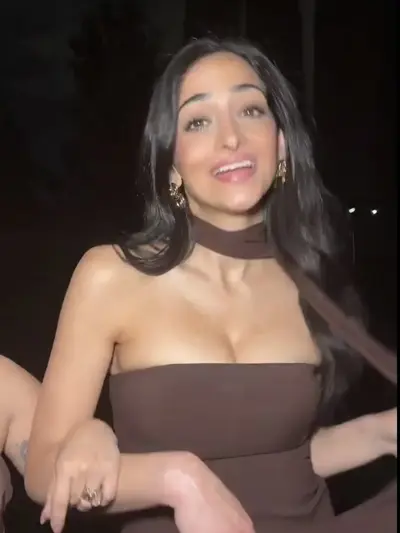 Lena looking bouncy! cover image