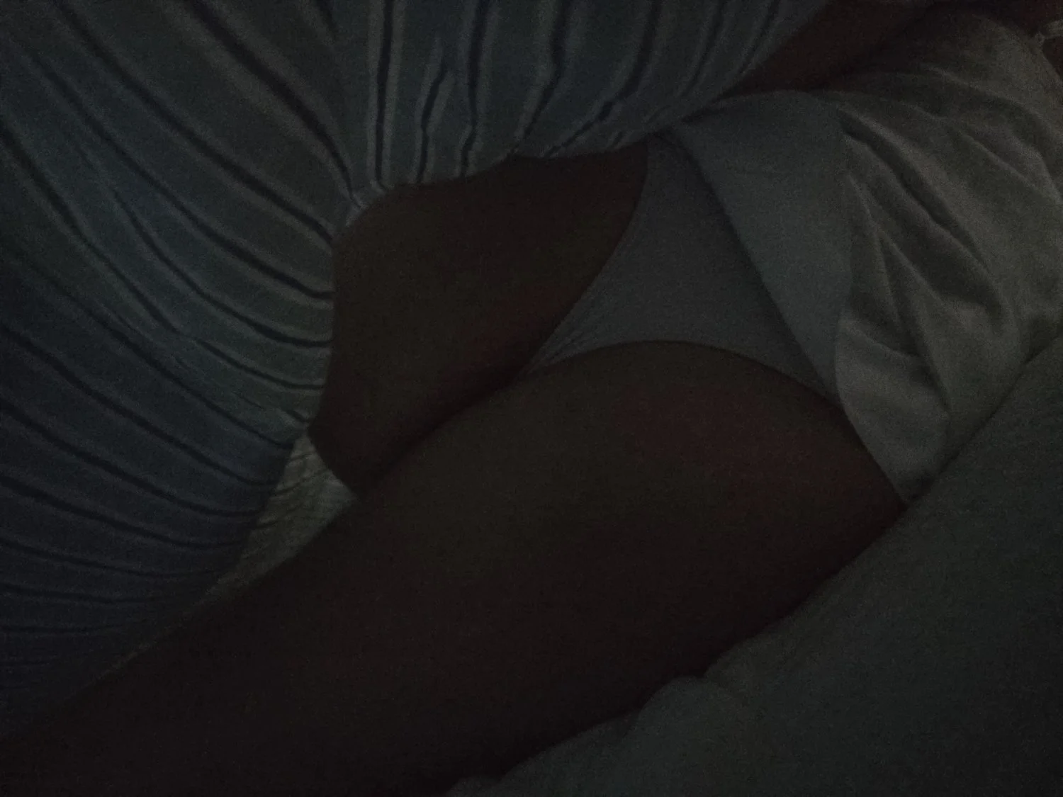 After I fucked all night, my sister-in-law decided to sleep with me. 🍑🍑🥵🥵🍆🍆💦💦 image 6