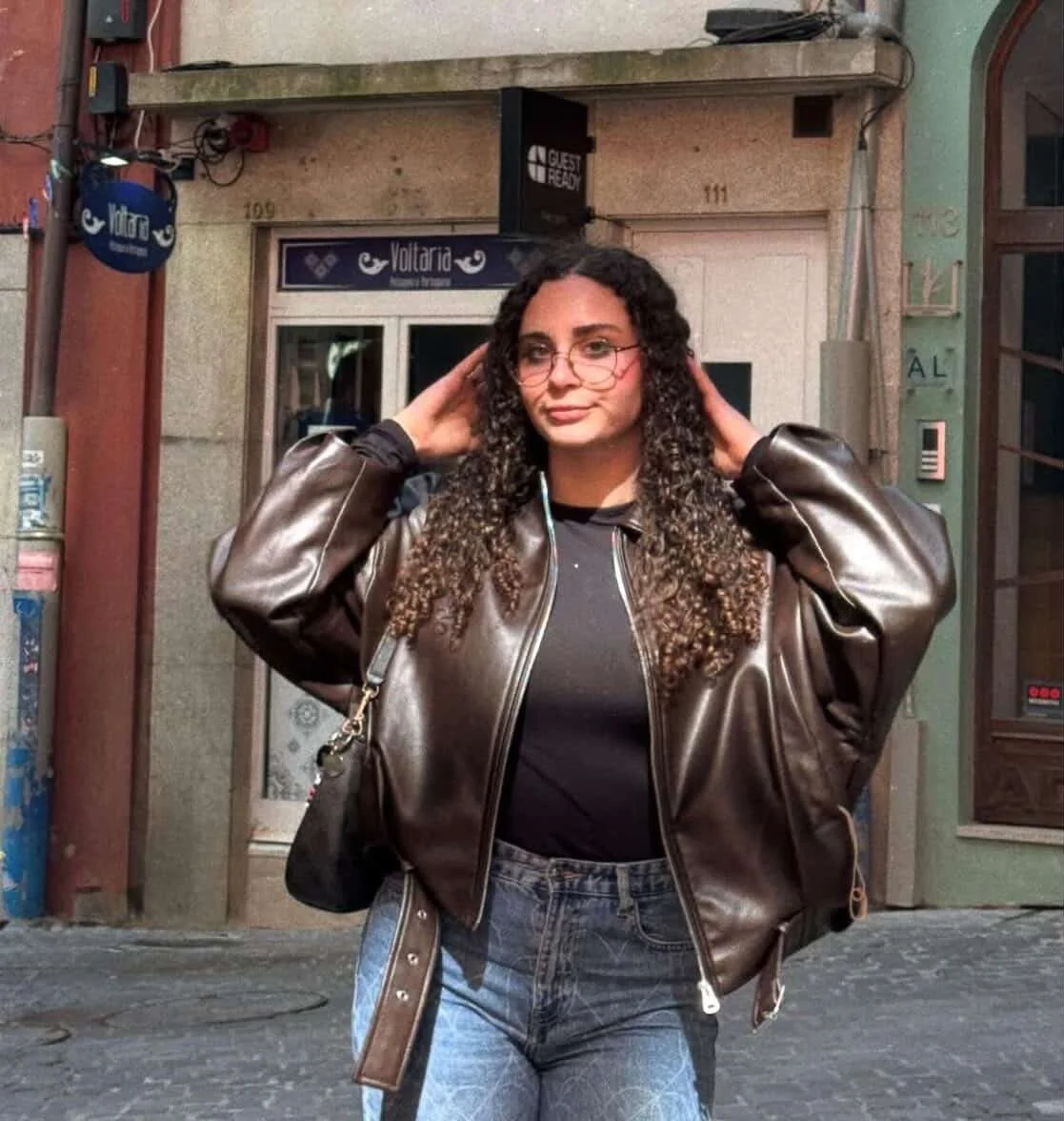 Novinha Tuga peituda e rabuda de 20 anos do Porto image 4