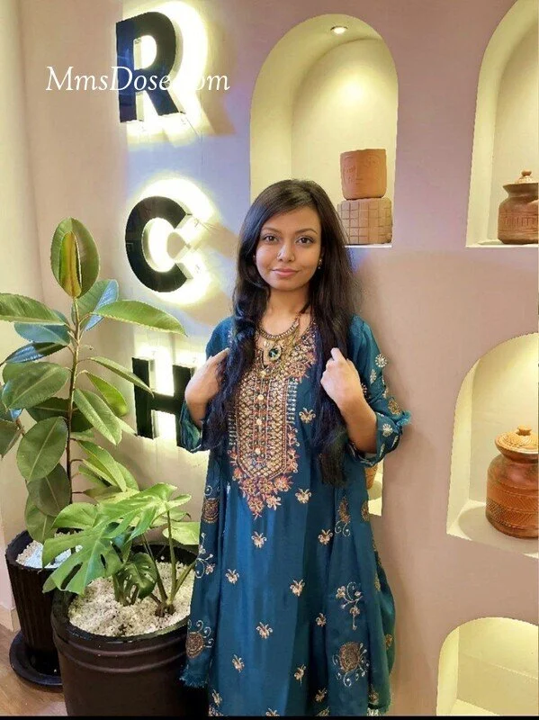 Indian married bitch fuck with her friend image 12