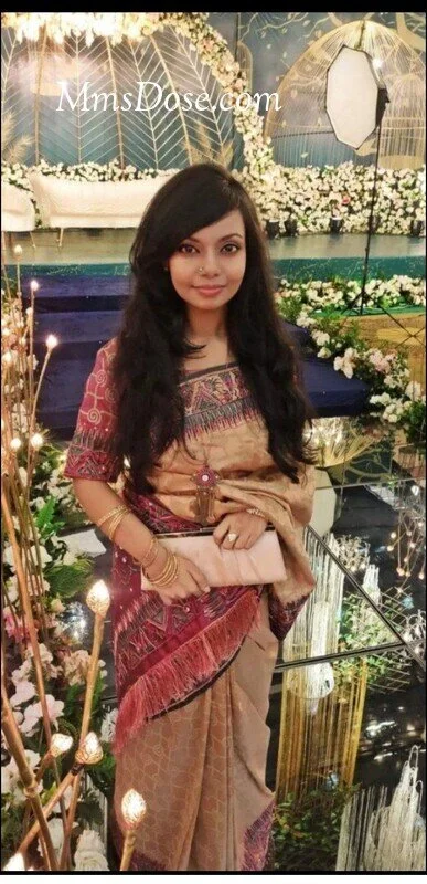 Indian married bitch fuck with her friend image 5