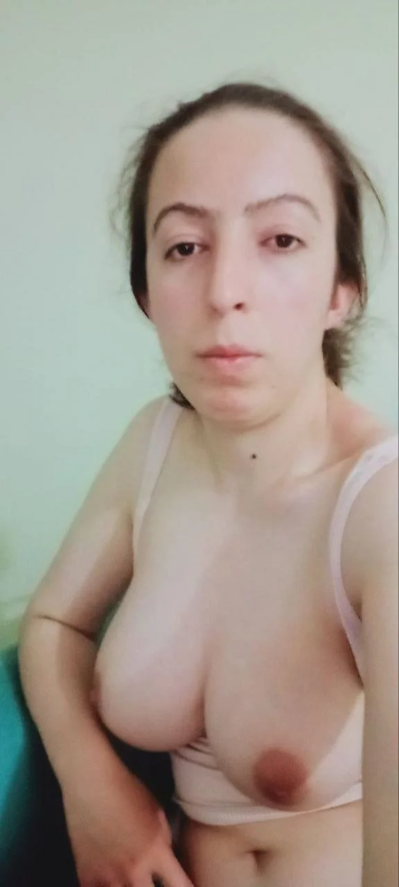 Huge bouncing floppers on this model - ┴ɹquxɔʌzxʌʎz image 11