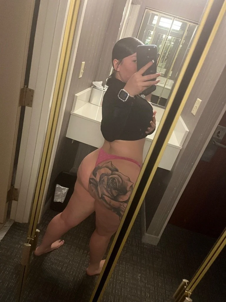 Becky Got A Phatty image 7