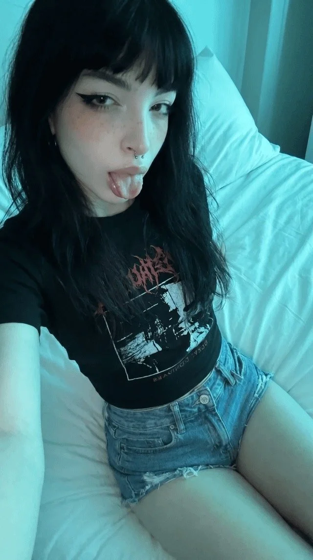 Sexy college pussy image 15