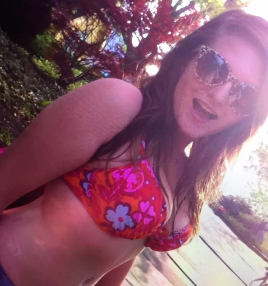 Cumslut Leslie image 2