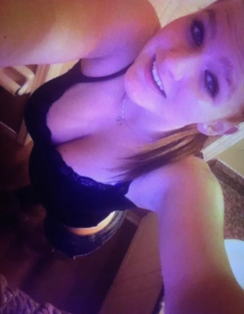 Cumslut Leslie image 4