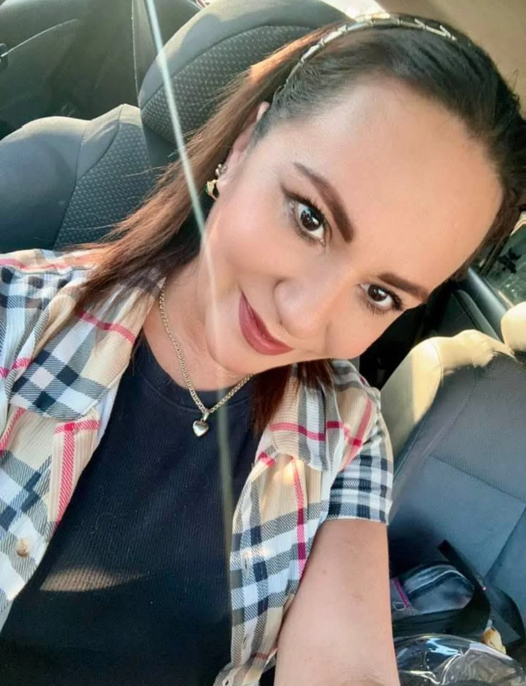 Rica milf hermosa y sexy zorrita image 5