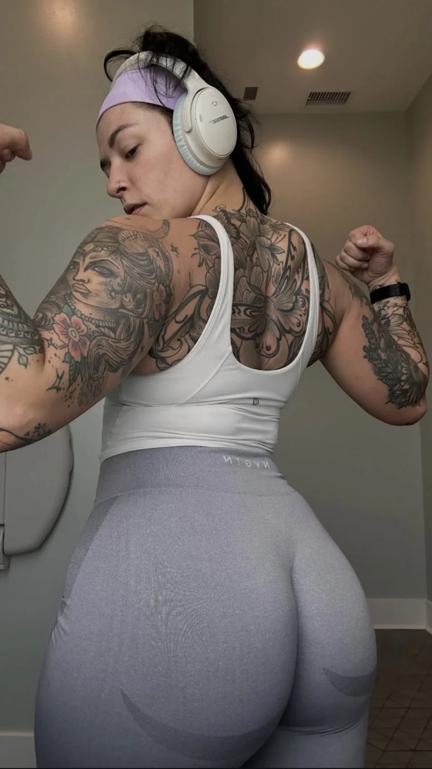 Fit thick booty image 4