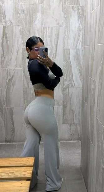 Latinas image 12