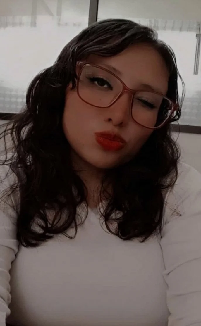 Latinas image 14