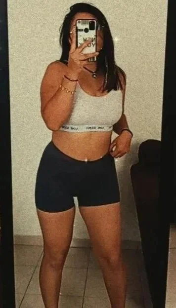 Latinas image 2