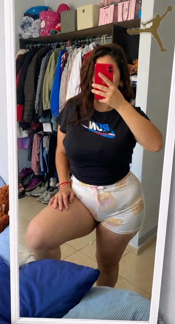 Latinas image 23