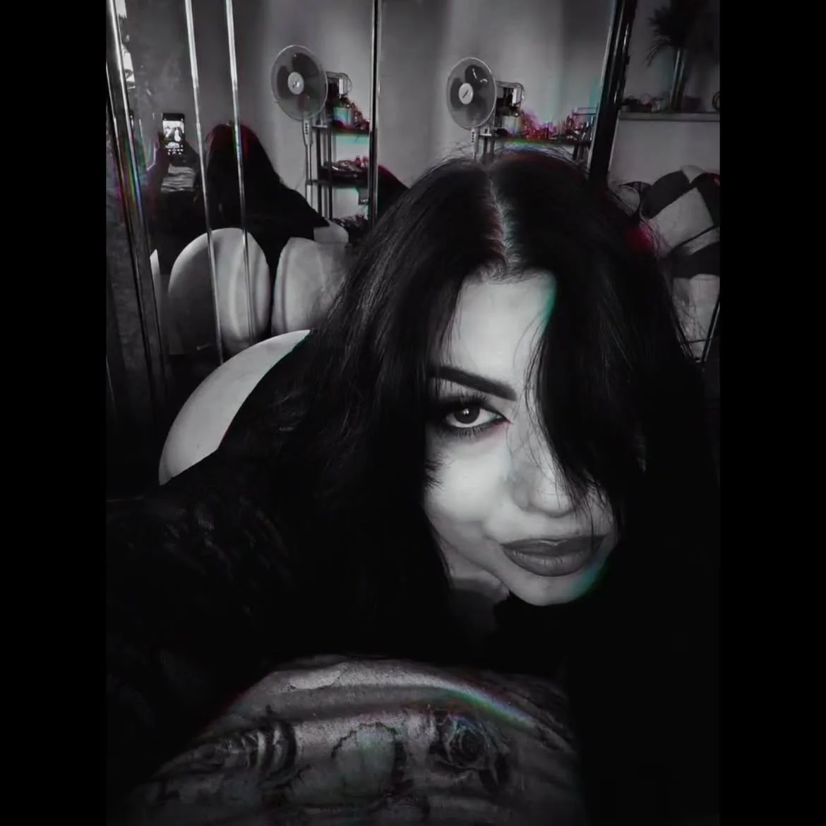 Pendeja tetona terribles mogumbos como para tremenda rusa 🔥🤤🤤🤤 image 4