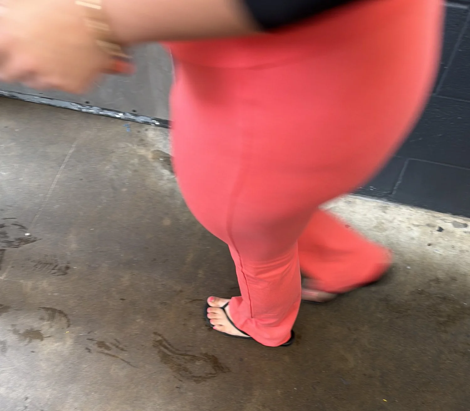 Woman’s feet in pink leggings image 3