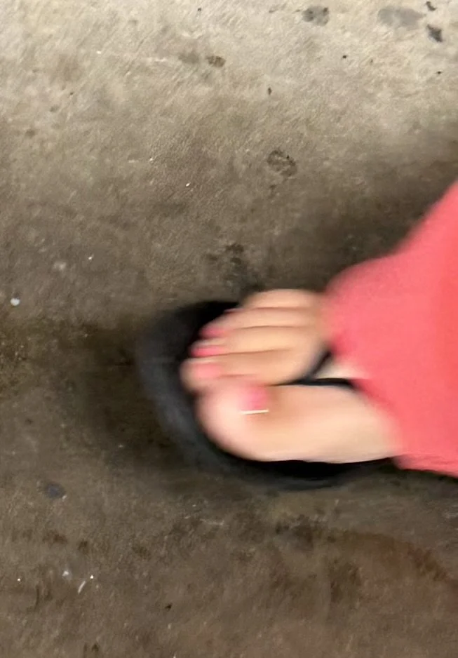 Woman’s feet in pink leggings image 5