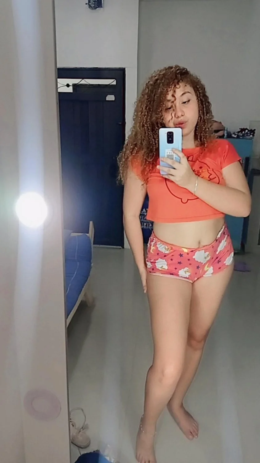 Aporte. Un seguidor nos manda esta rica puta. Espero les saque mucha leche image 6
