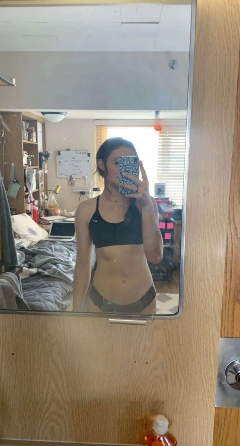 Yummy fit toned 19 year old girlfriend tapes n nudes (1 of 2) image 14