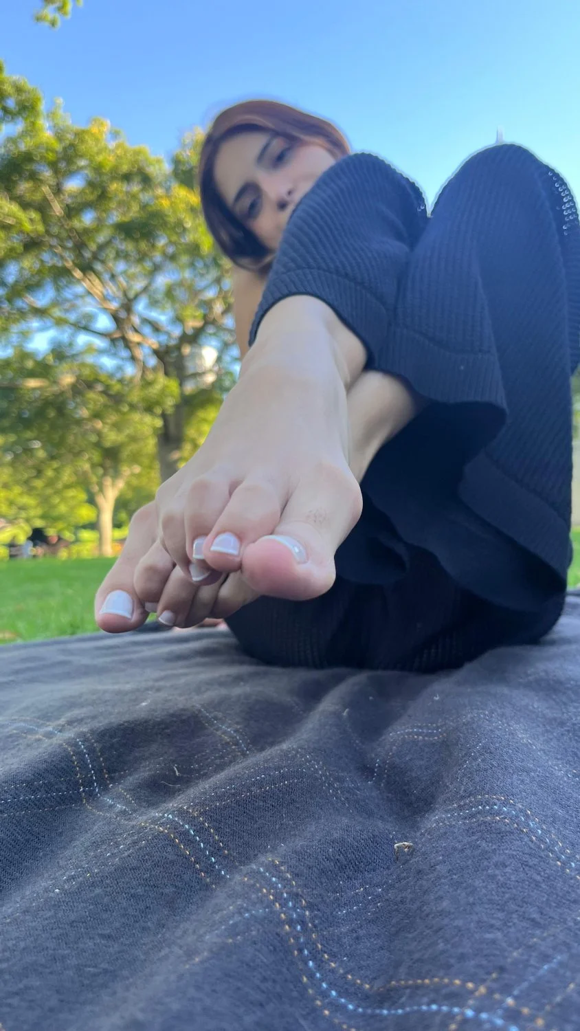Do my toes catch your eye? image 2