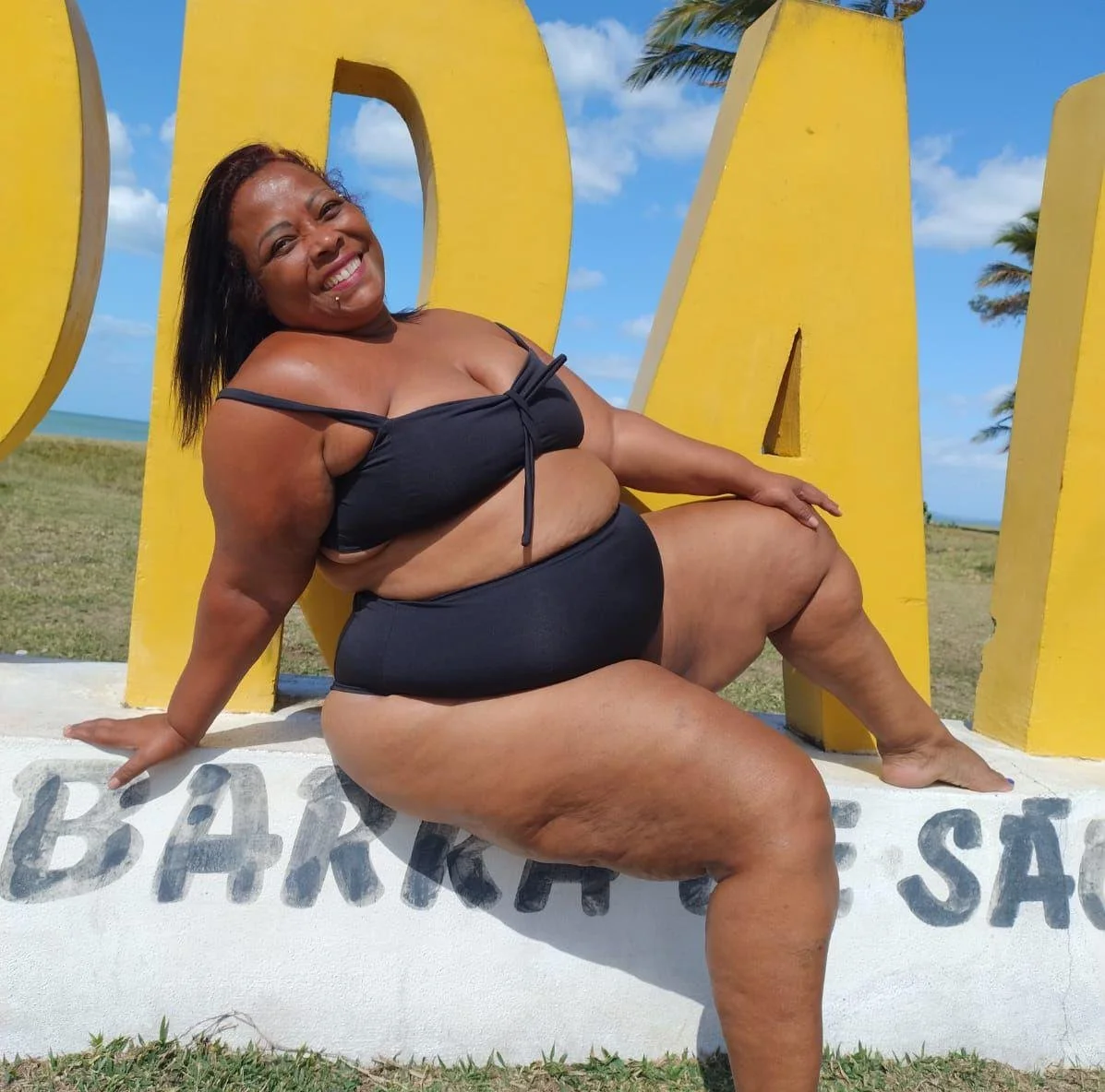 Luciana Bispo Sexy image 40
