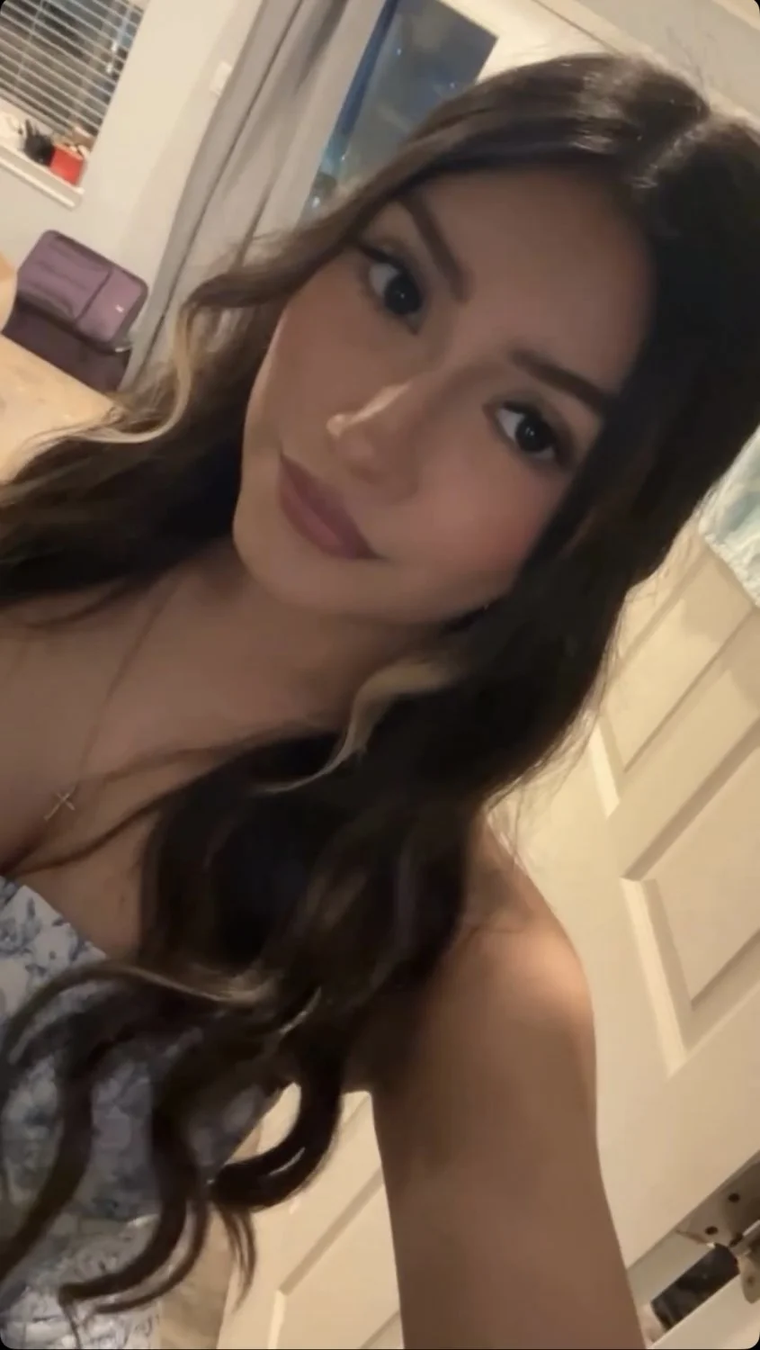 Irl Latina dm if you like her image 3