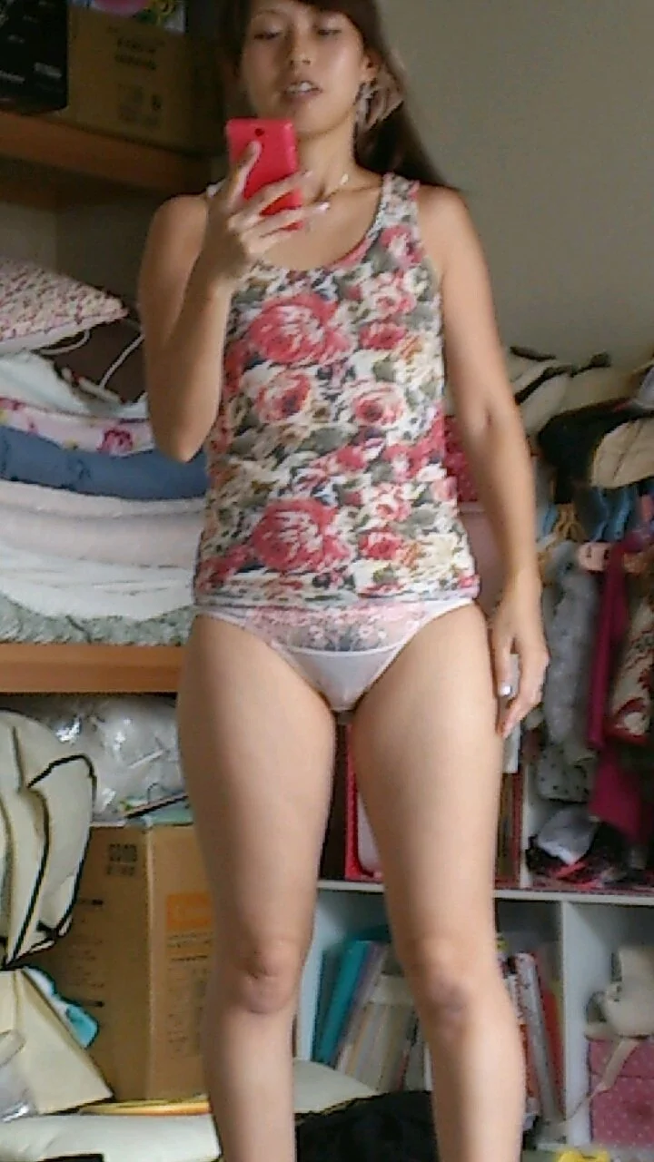 Japanese amateur milf 8 image 10