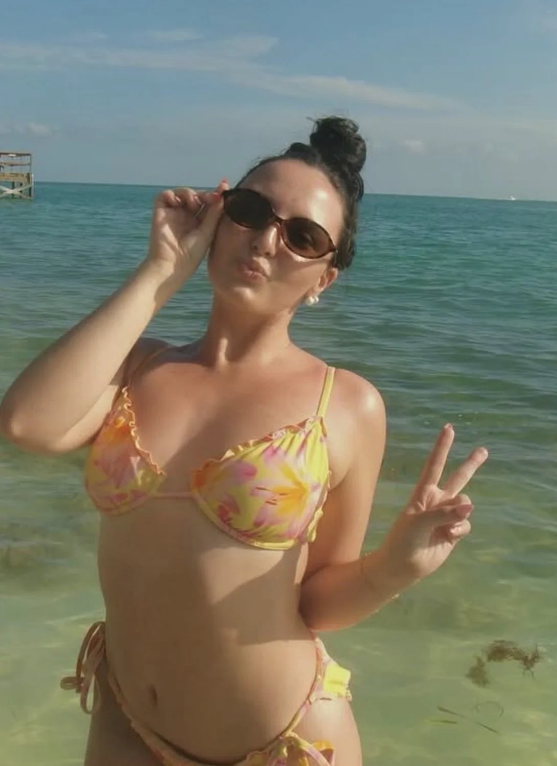 Pennsylvania slut Sydney lost in IRL game image 7