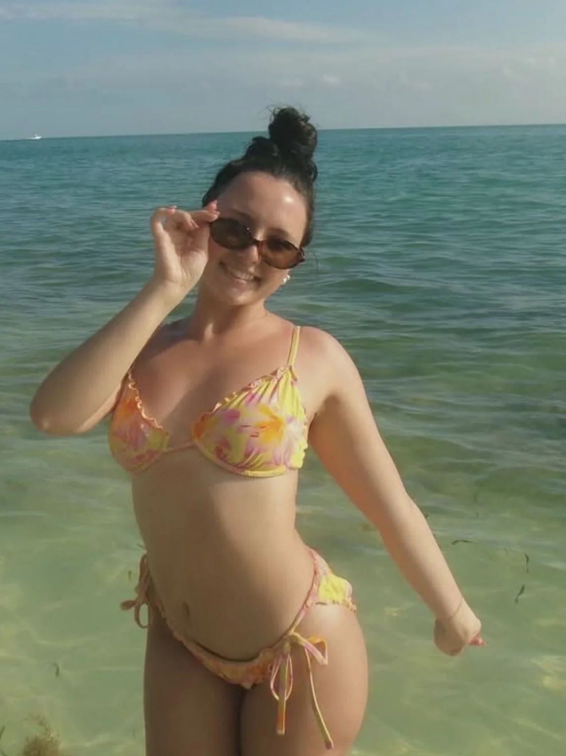 Pennsylvania slut Sydney lost in IRL game image 8