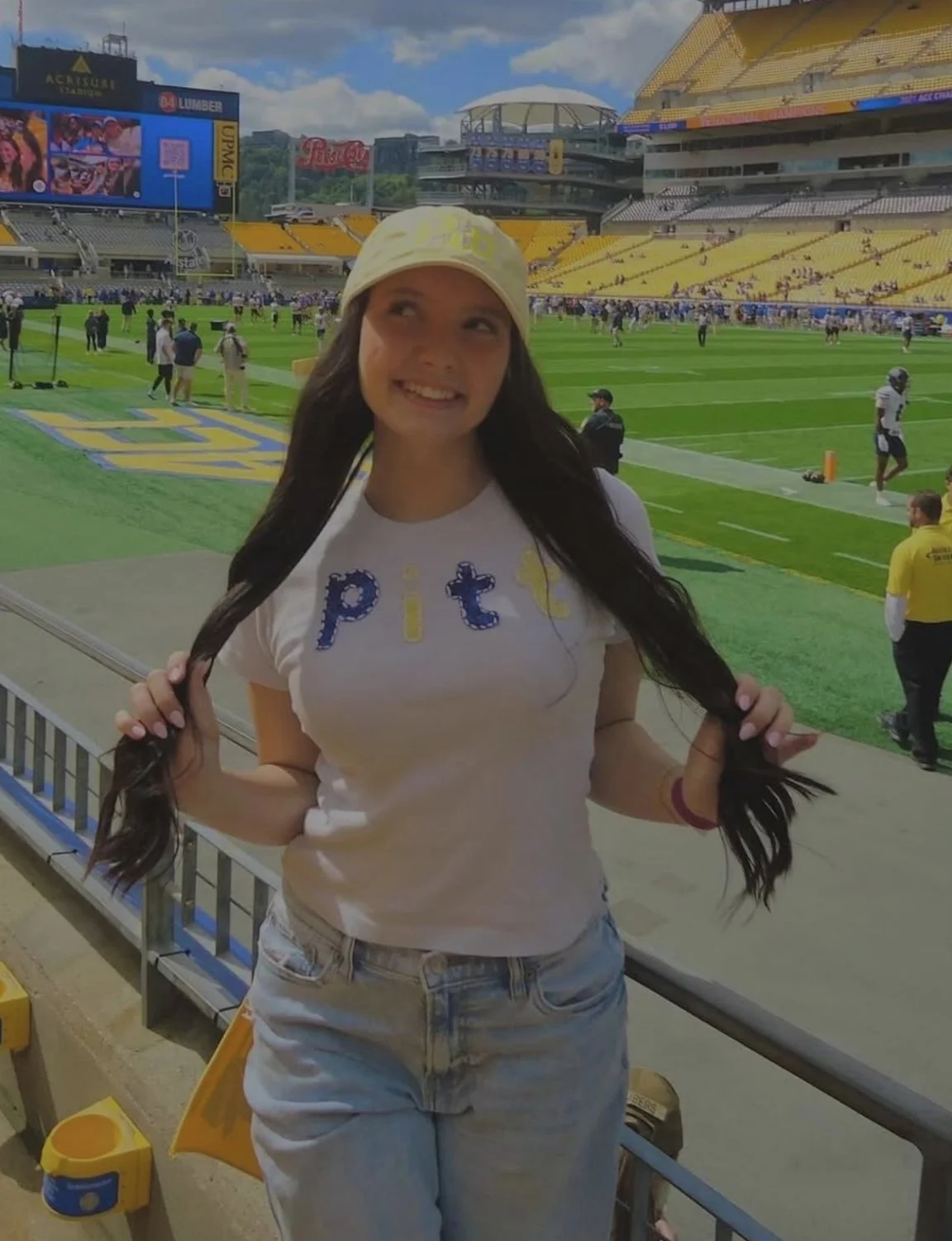 Pennsylvania slut Sydney lost in IRL game image 9