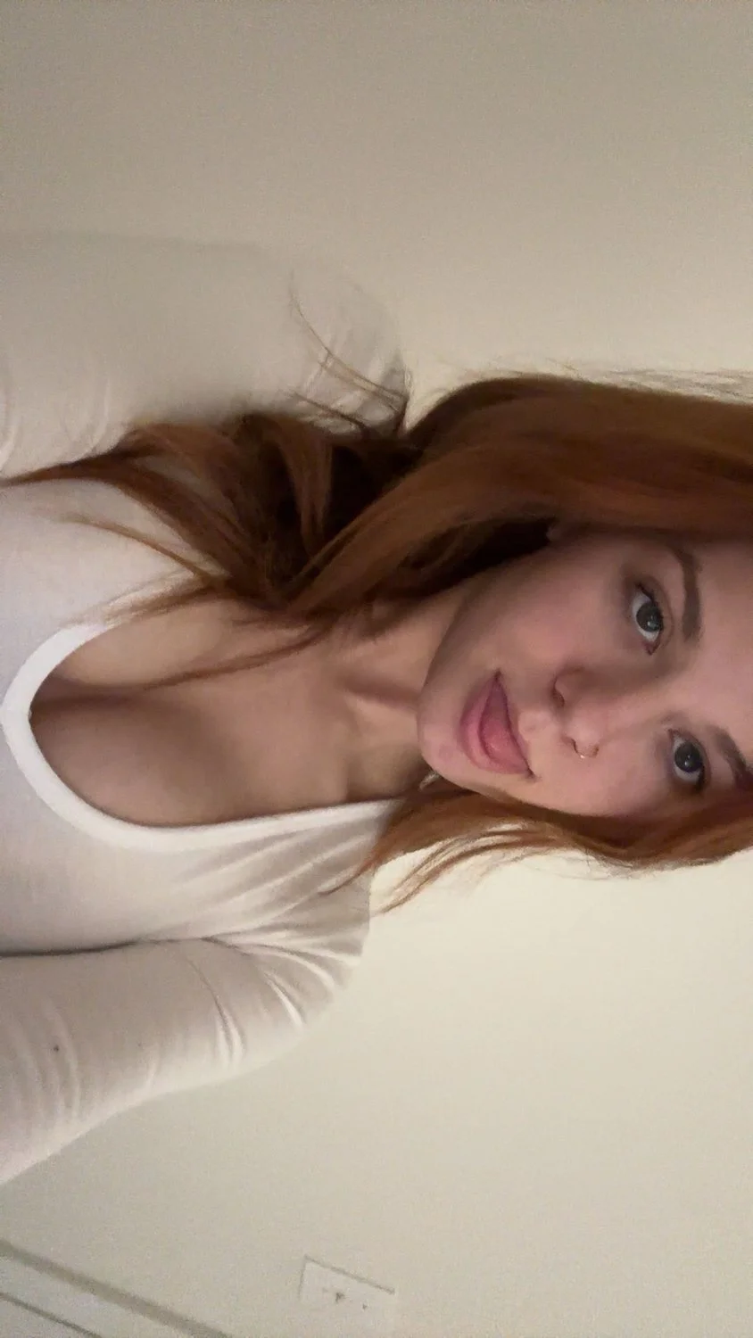 Who wants to fuck my barely legal teen ass (im 18) image 2