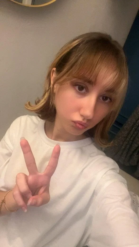 Sister face porn pt.1 image 2