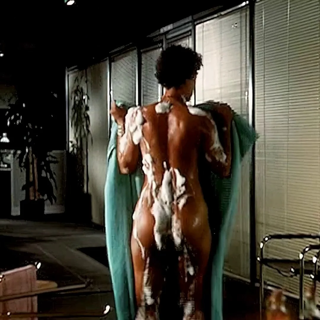 Black Actress shows her naked sexy body 😍 image 3