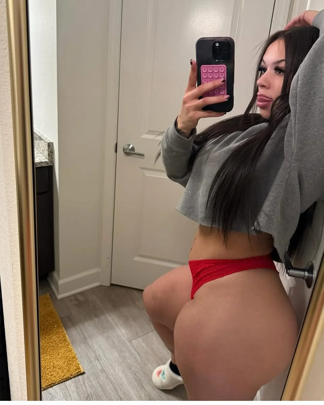 Women with big asses image 5