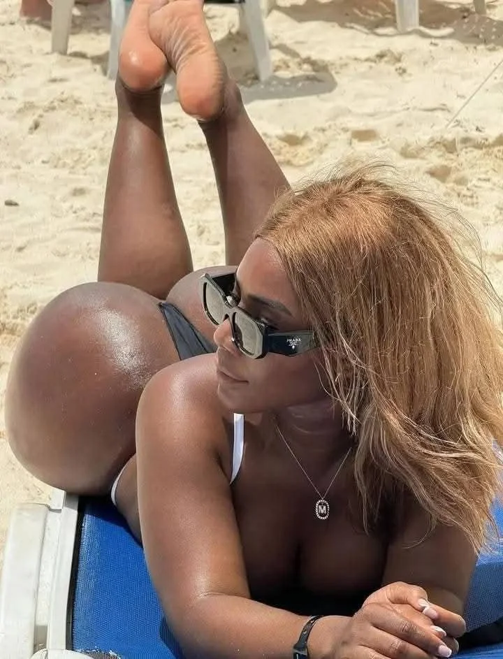 Sexy Ebony Latina Redbone IG Baddies image 12