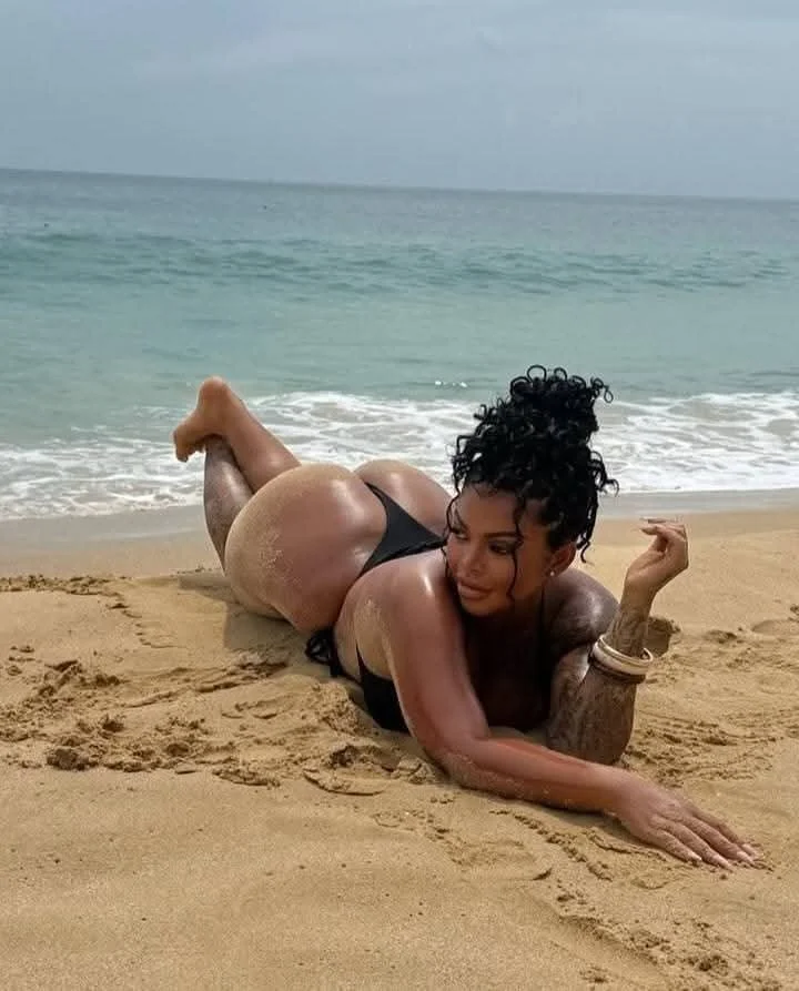 Sexy Ebony Latina Redbone IG Baddies image 8