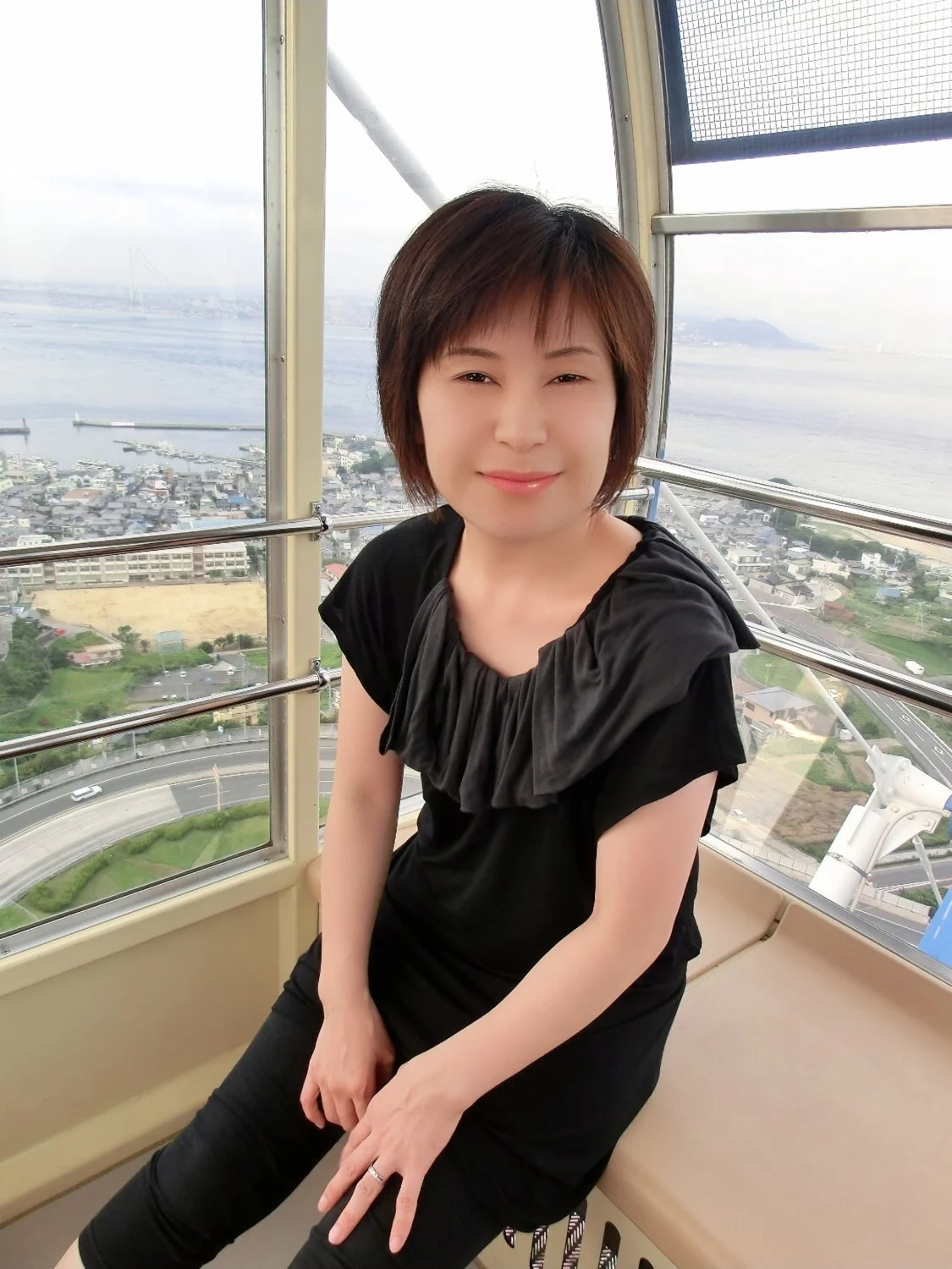 Japanese wife 公衆肉便器他人妻 08（Ferris Wheel） image 23