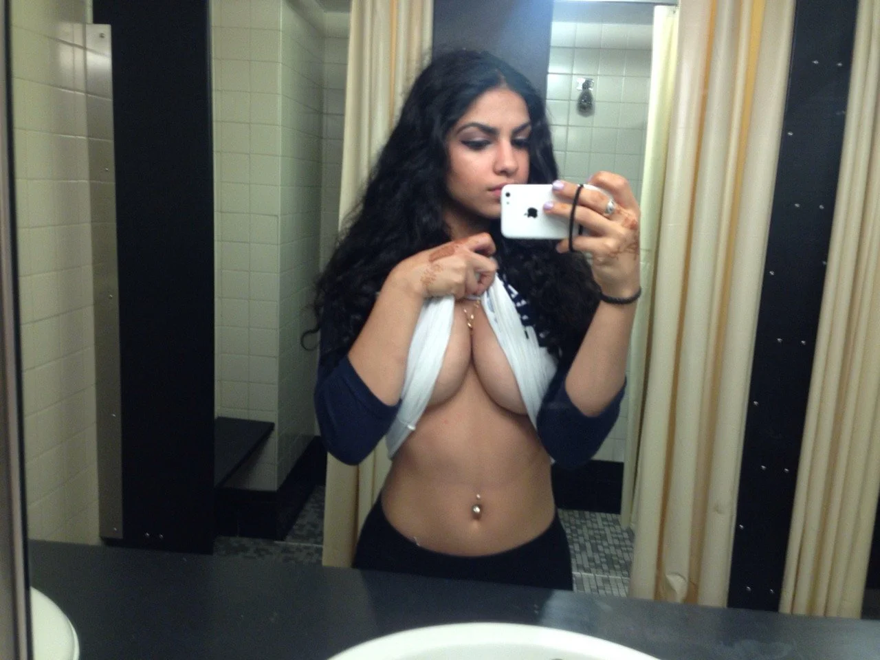 Perfect Body Desi Slut image 7