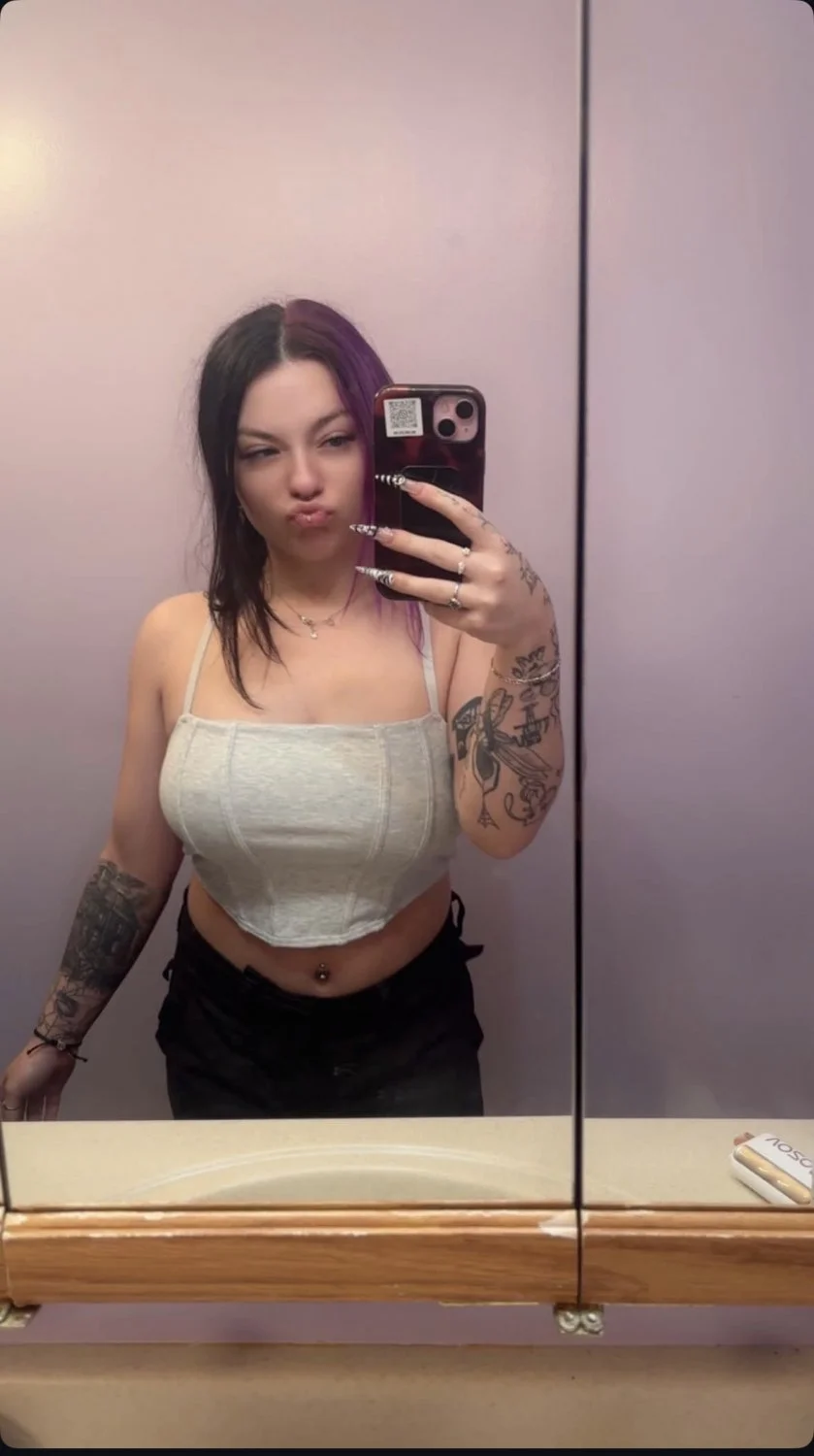 Selena pt 2 image 18