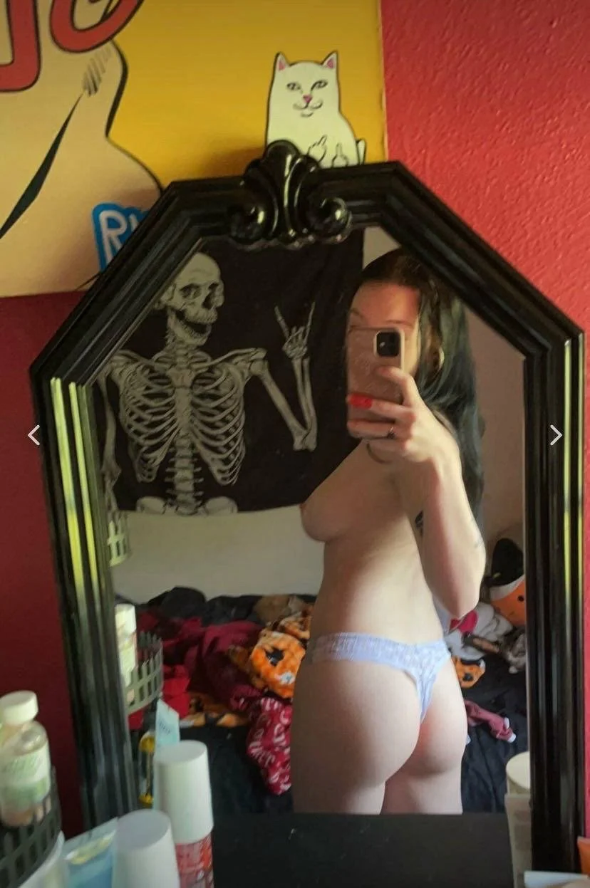 Selena pt 2 image 19